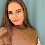 Effektive Nachhilfe mit engagierter Lehrerin Julia